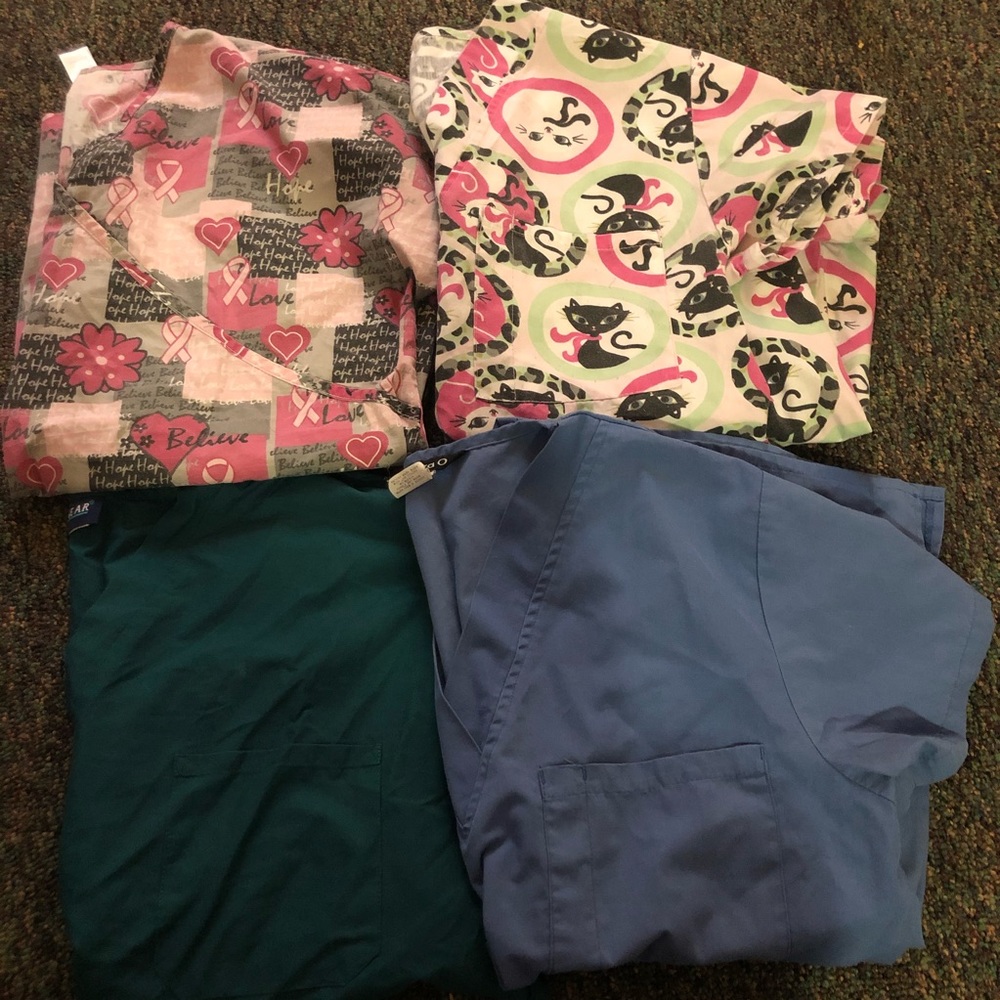 women’s scrub shirt set of 4 size medium